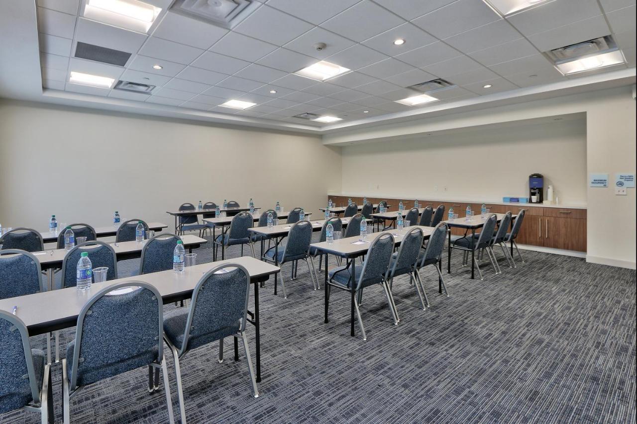 Holiday Inn Express & Suites - Roswell By Ihg Exterior foto
